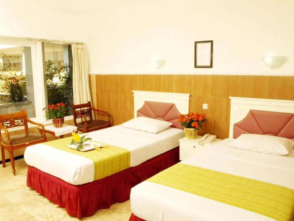 Hotel Tanjung Emas Surabaya Esterno foto